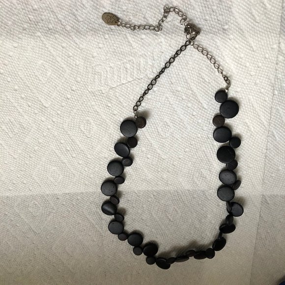 Caracol necklace black flat beads 24" - Picture 1 of 5